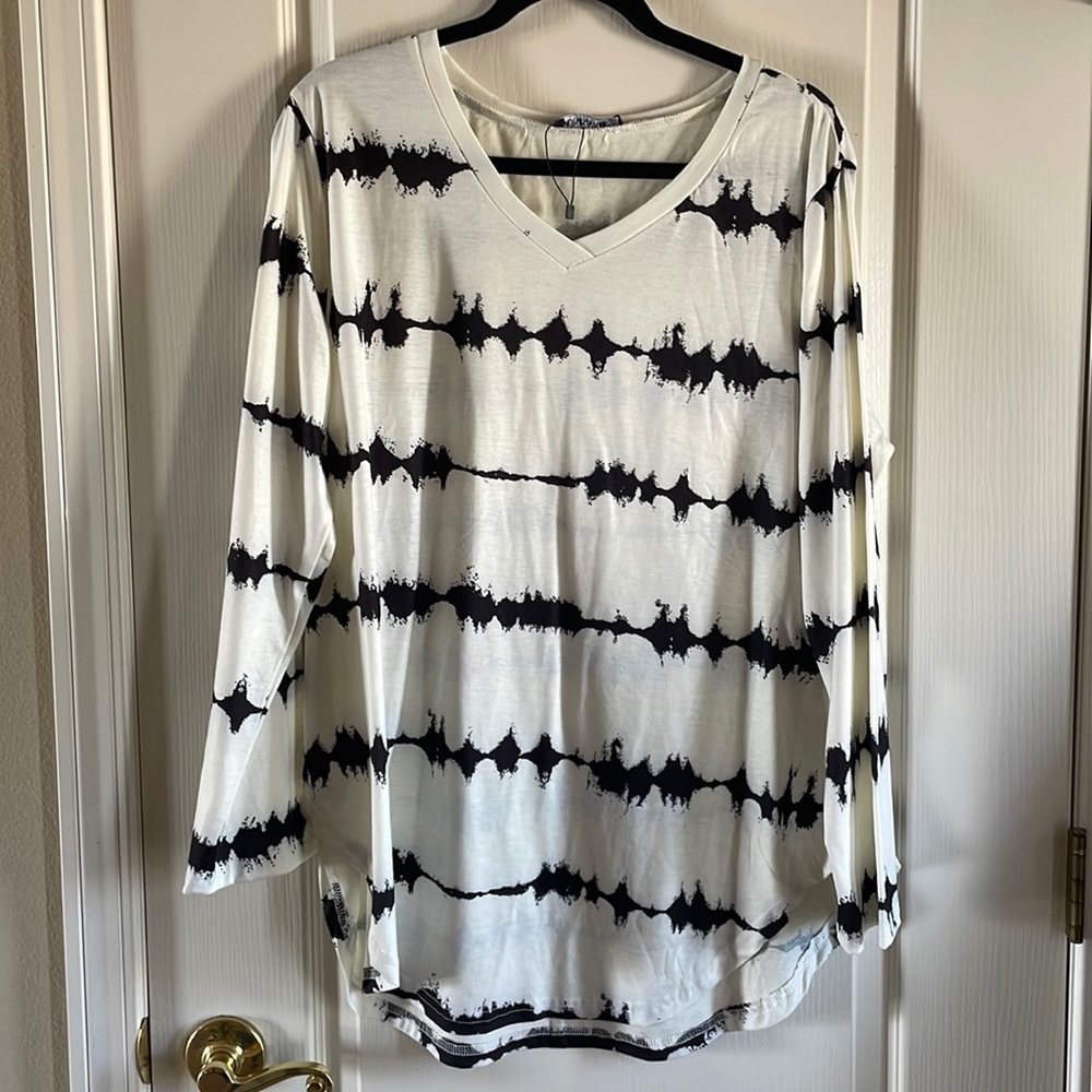 Comfy, longsleeve, tie-dye shirt